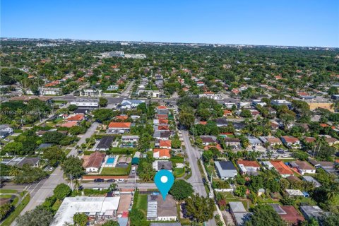 Casa en venta en Miami, Florida, 3 dormitorios, 171.31 m2 № 1957156 - foto 3