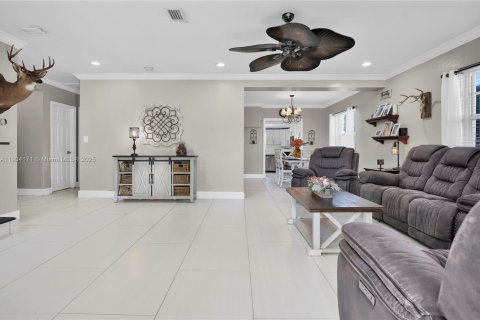 Casa en venta en Miami, Florida, 3 dormitorios, 171.31 m2 № 1957156 - foto 23