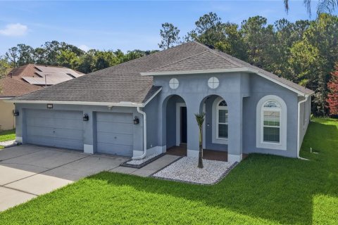 House in Wesley Chapel, Florida 4 bedrooms, 222.04 sq.m. № 2220118 - photo 5
