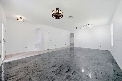House in Wesley Chapel, Florida 4 bedrooms, 222.04 sq.m. № 2220118 - photo 18