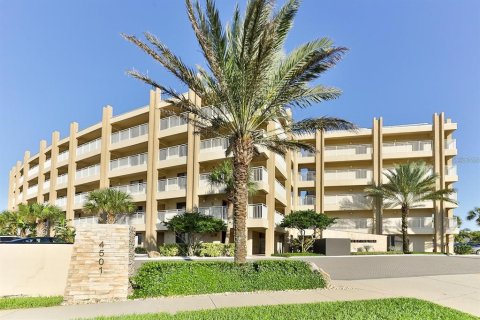 Condo à New Smyrna Beach, Floride, 2 chambres  № 2139420