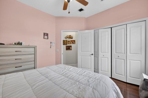 House in Port St. Lucie, Florida 3 bedrooms, 159.98 sq.m. № 2084166 - photo 27