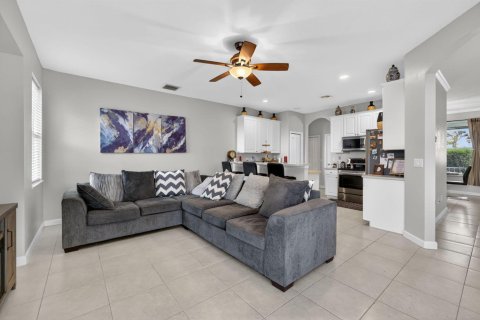 House in Port St. Lucie, Florida 3 bedrooms, 159.98 sq.m. № 2084166 - photo 19