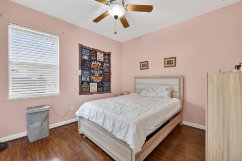 House in Port St. Lucie, Florida 3 bedrooms, 159.98 sq.m. № 2084166 - photo 26