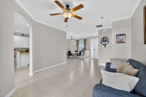 House in Port St. Lucie, Florida 3 bedrooms, 159.98 sq.m. № 2084166 - photo 10