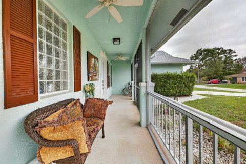 House in Port St. Lucie, Florida 3 bedrooms, 159.98 sq.m. № 2084166 - photo 4