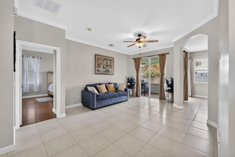 House in Port St. Lucie, Florida 3 bedrooms, 159.98 sq.m. № 2084166 - photo 8