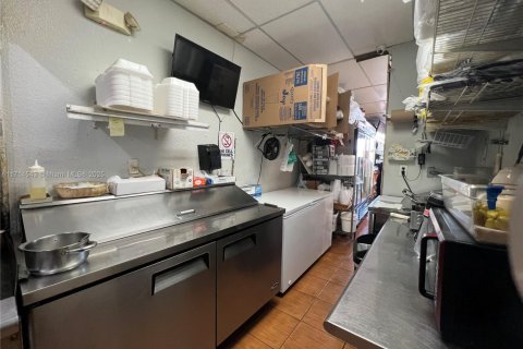 Immobilier commercial à vendre à Cutler Bay, Floride № 1984985 - photo 12