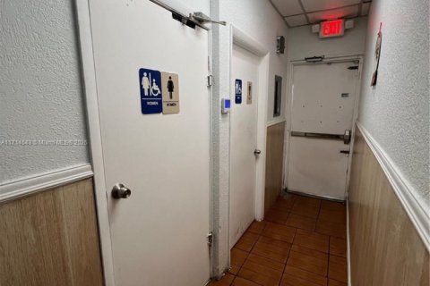 Immobilier commercial à vendre à Cutler Bay, Floride № 1984985 - photo 19