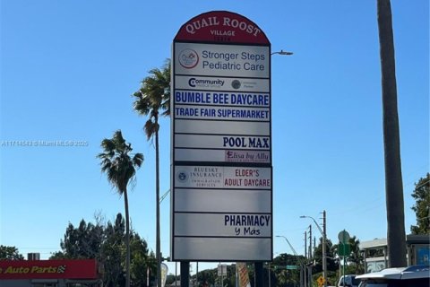 Immobilier commercial à vendre à Cutler Bay, Floride № 1984985 - photo 3