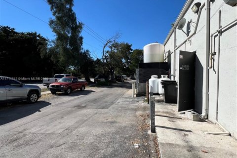 Immobilier commercial à vendre à Cutler Bay, Floride № 1984985 - photo 25