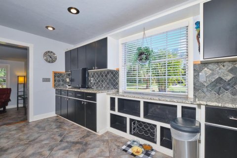 House in Fort Myers, Florida 3 bedrooms, 184.69 sq.m. № 1773419 - photo 25