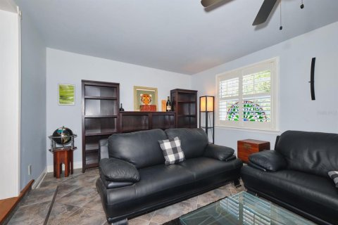 House in Fort Myers, Florida 3 bedrooms, 184.69 sq.m. № 1773419 - photo 14