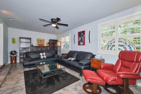 House in Fort Myers, Florida 3 bedrooms, 184.69 sq.m. № 1773419 - photo 9