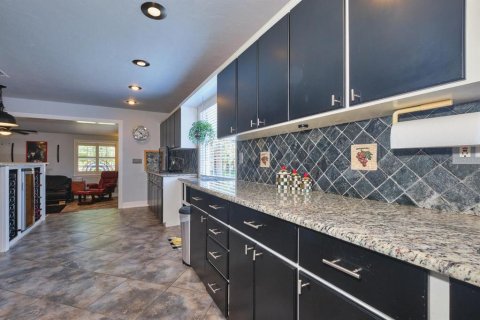 House in Fort Myers, Florida 3 bedrooms, 184.69 sq.m. № 1773419 - photo 21
