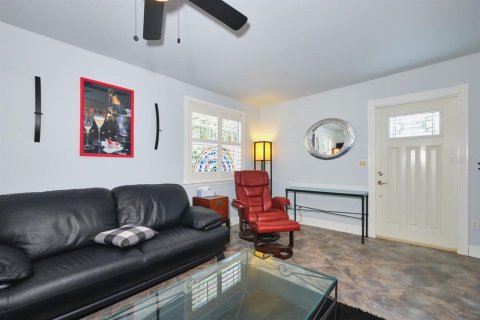 House in Fort Myers, Florida 3 bedrooms, 184.69 sq.m. № 1773419 - photo 15