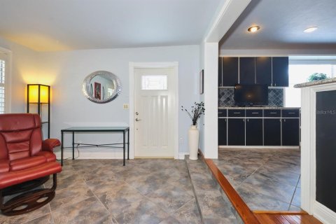 House in Fort Myers, Florida 3 bedrooms, 184.69 sq.m. № 1773419 - photo 8