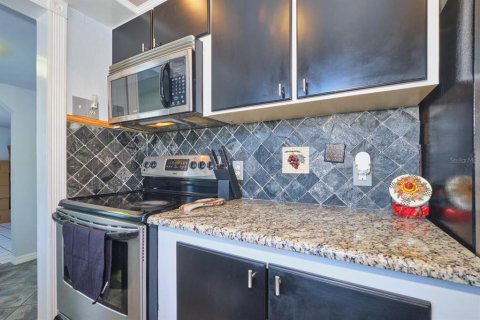 House in Fort Myers, Florida 3 bedrooms, 184.69 sq.m. № 1773419 - photo 18