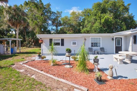 House in Fort Myers, Florida 3 bedrooms, 184.69 sq.m. № 1773419 - photo 5