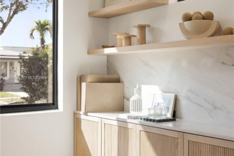 Condo in Miami, Florida, 3 bedrooms  № 2041157 - photo 14