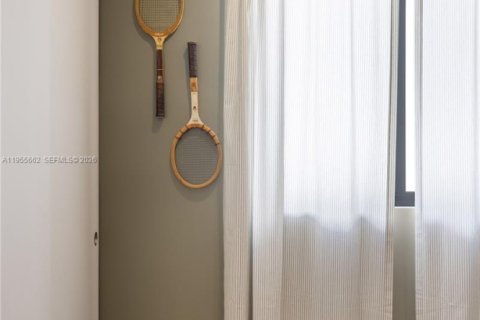 Condo in Miami, Florida, 3 bedrooms  № 2041157 - photo 27