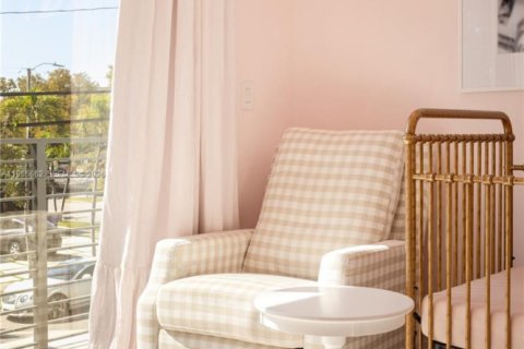 Condo in Miami, Florida, 3 bedrooms  № 2041157 - photo 24