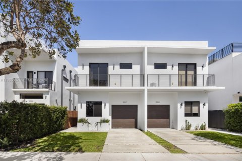 Condo in Miami, Florida, 3 bedrooms  № 2041157 - photo 2