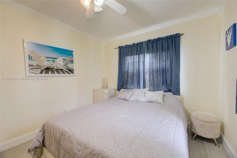 Townhouse in Deerfield Beach, Florida 3 bedrooms, 126.72 sq.m. № 1712914 - photo 25