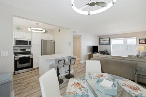 Copropriété à vendre à Bradenton Beach, Floride: 2 chambres, 73.76 m2 № 2420118 - photo 3