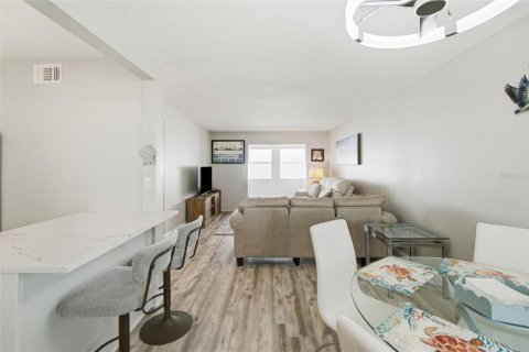 Copropriété à vendre à Bradenton Beach, Floride: 2 chambres, 73.76 m2 № 2420118 - photo 11