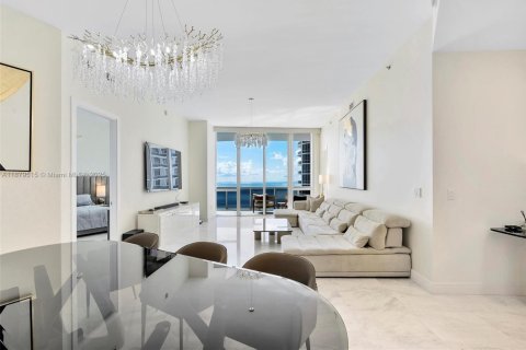 Condo in Sunny Isles Beach, Florida, 2 bedrooms  № 1947324 - photo 10