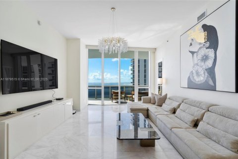 Condo in Sunny Isles Beach, Florida, 2 bedrooms  № 1947324