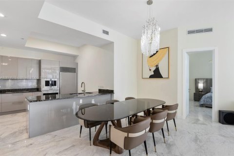 Condo in Sunny Isles Beach, Florida, 2 bedrooms  № 1947324 - photo 7