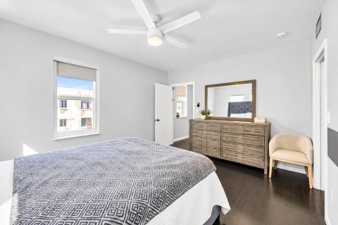 Condo in Miami Beach, Florida, 2 bedrooms № 2432292 - photo 13