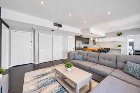Condo in Miami Beach, Florida, 2 bedrooms № 2432292 - photo 4