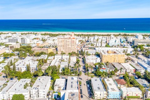 Condo in Miami Beach, Florida, 2 bedrooms № 2432292 - photo 20