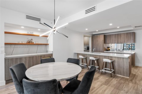 Copropriété à vendre à Miami, Floride: 2 chambres, 116.41 m2 № 1957577 - photo 3