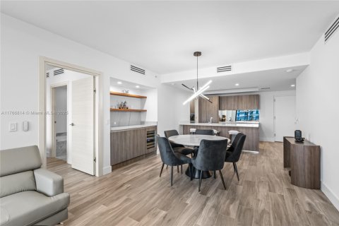 Copropriété à vendre à Miami, Floride: 2 chambres, 116.41 m2 № 1957577 - photo 4