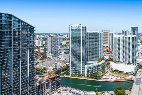 Copropriété à vendre à Miami, Floride: 2 chambres, 116.41 m2 № 1957577 - photo 13