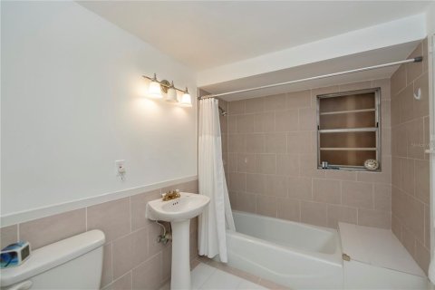 Casa en venta en Rotonda, Florida, 3 dormitorios, 142.98 m2 № 1632251 - foto 21