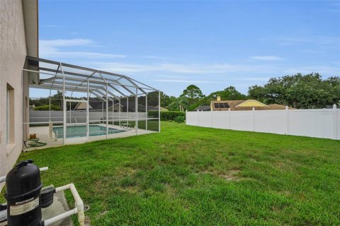 House in New Port Richey, Florida 4 bedrooms, 214.42 sq.m. № 2217543 - photo 28