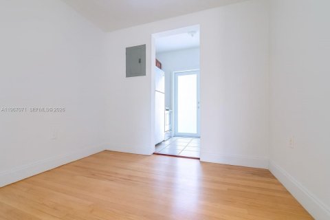 Снять в аренду кондоминиум в Майами-Бич, Флорида 1 спальня, 51м2, № 2029655 - фото 6