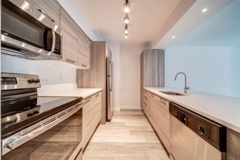 Copropriété à louer à Miami, Floride: 1 chambre, 78.22 m2 № 1365676 - photo 6