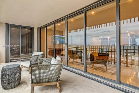 Condo in Miami, Florida, 2 bedrooms  № 2009624 - photo 20