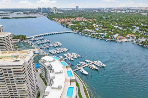 Condo in Miami, Florida, 2 bedrooms  № 2009624 - photo 4