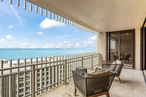 Condo in Miami, Florida, 2 bedrooms  № 2009624 - photo 18