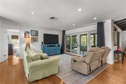 Casa en venta en Safety Harbor, Florida, 3 dormitorios, 165.37 m2 № 1912558 - foto 10