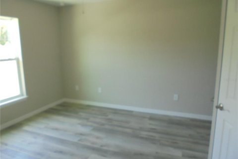 Apartamento en alquiler en Ocklawaha, Florida, 3 dormitorios, 92.9 m2 № 1724791 - foto 4