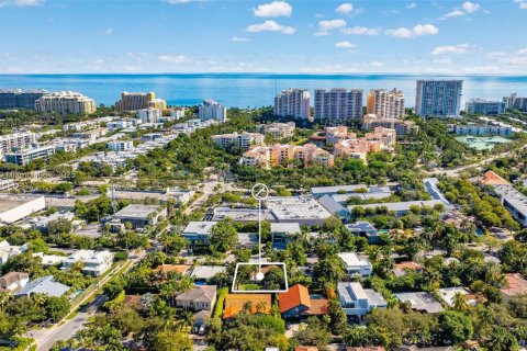 Купить виллу или дом в Ки-Бискейн, Флорида 3 спальни, 121.89м2, № 2022392 - фото 22