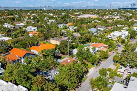 Купить виллу или дом в Ки-Бискейн, Флорида 3 спальни, 121.89м2, № 2022392 - фото 20